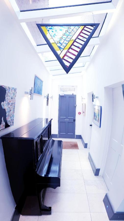 Lake Street Accommodation Оксфорд Экстерьер фото