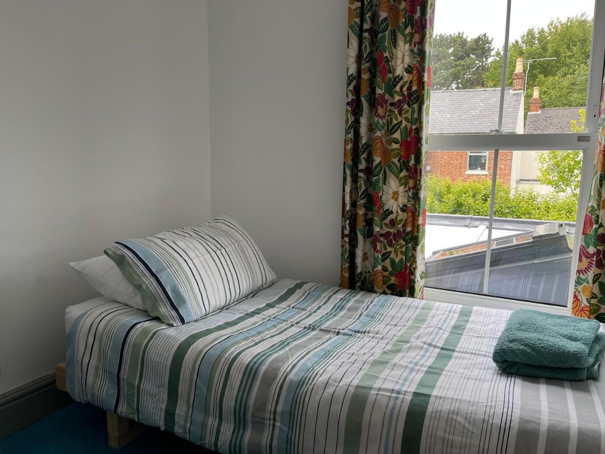 Lake Street Accommodation Оксфорд Экстерьер фото